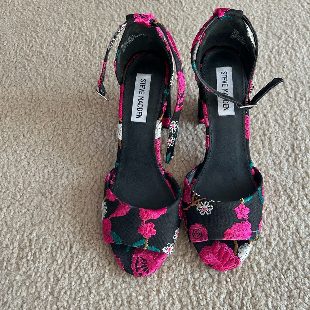 Steve Madden Black and Pink Floral Heels